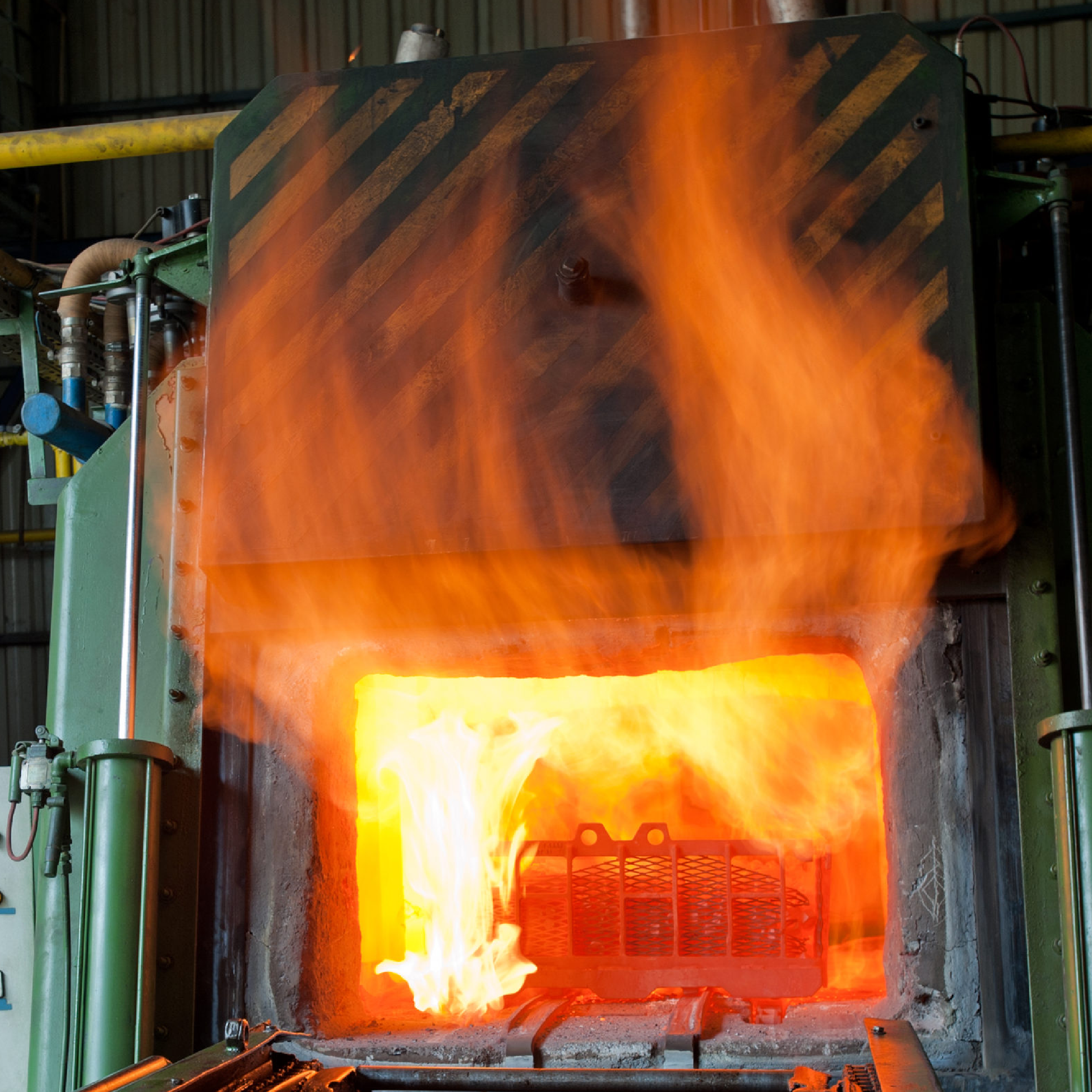 Tratamiento Térmico de Metales: Fundamentos y Aplicaciones en Hornos
