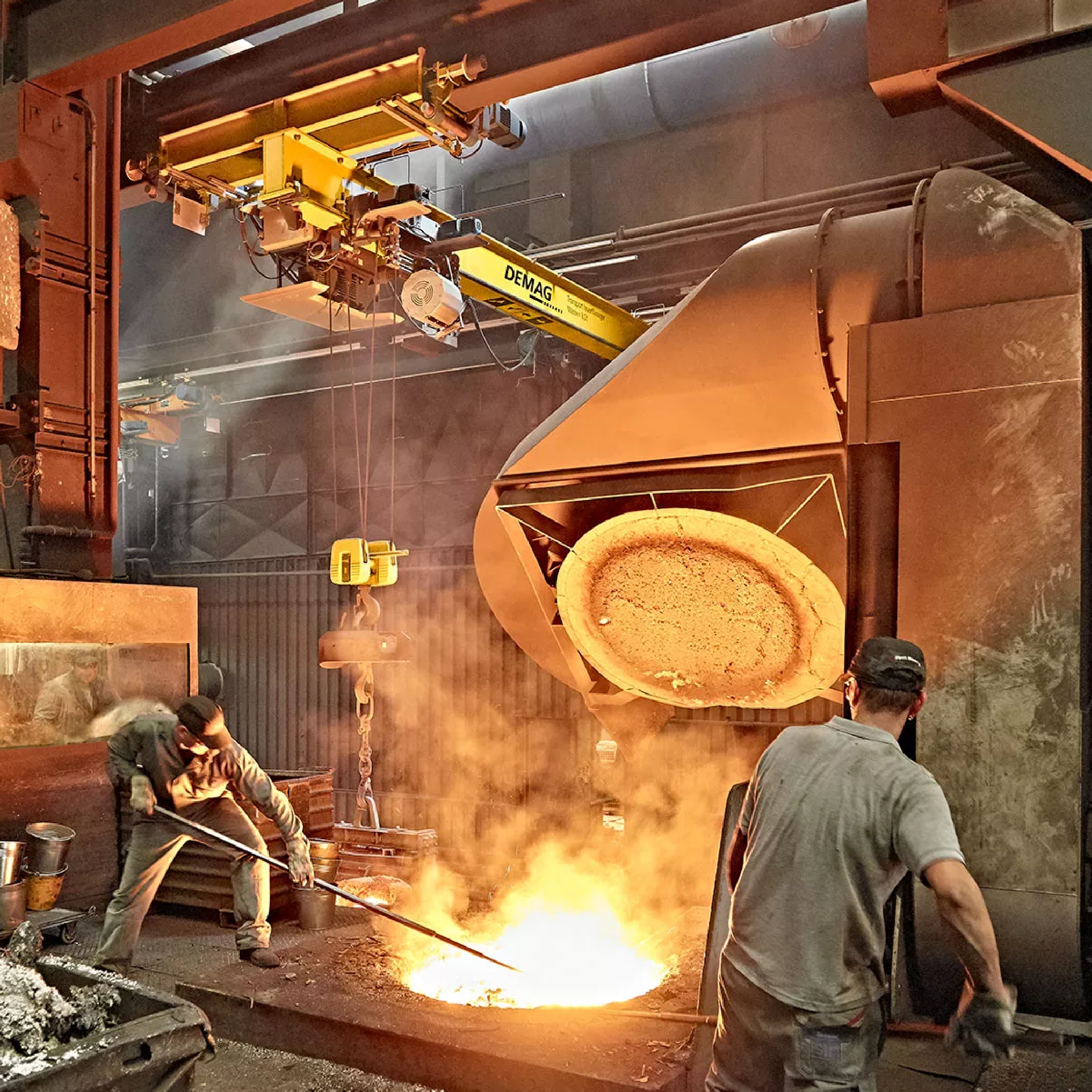 Diseño y Optimización de Procesos Térmicos en Hornos Industriales